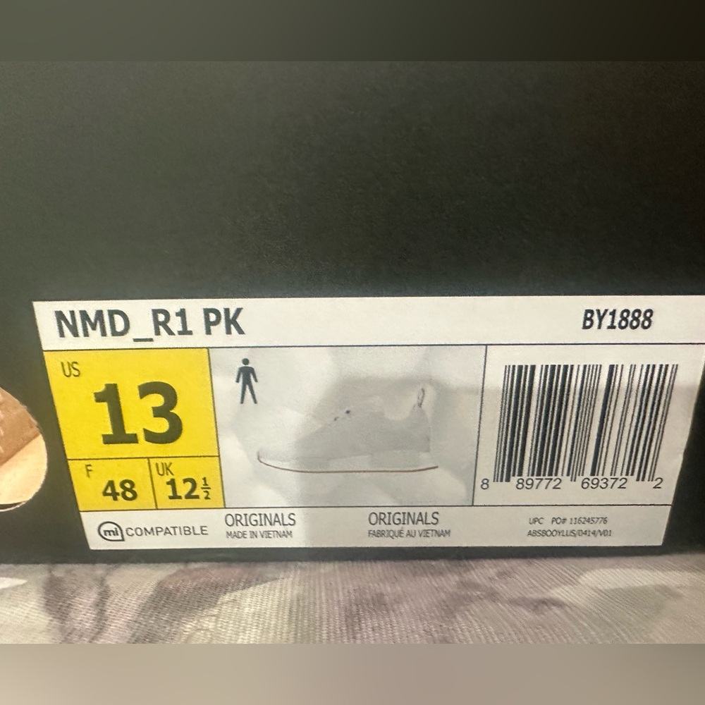 White adidas nmd size 13
